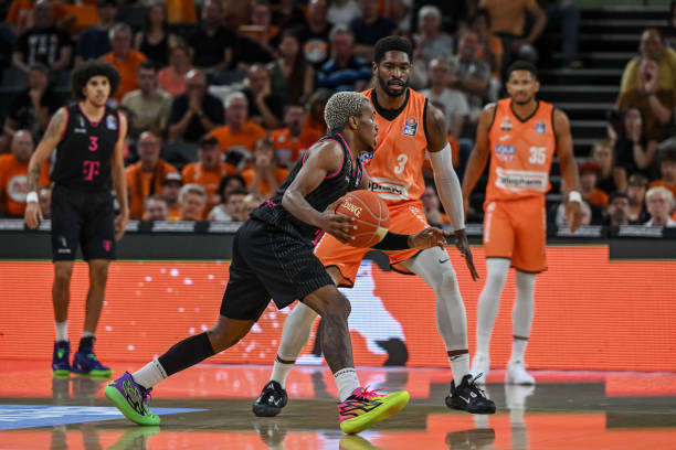 业体育中并 业体育中并