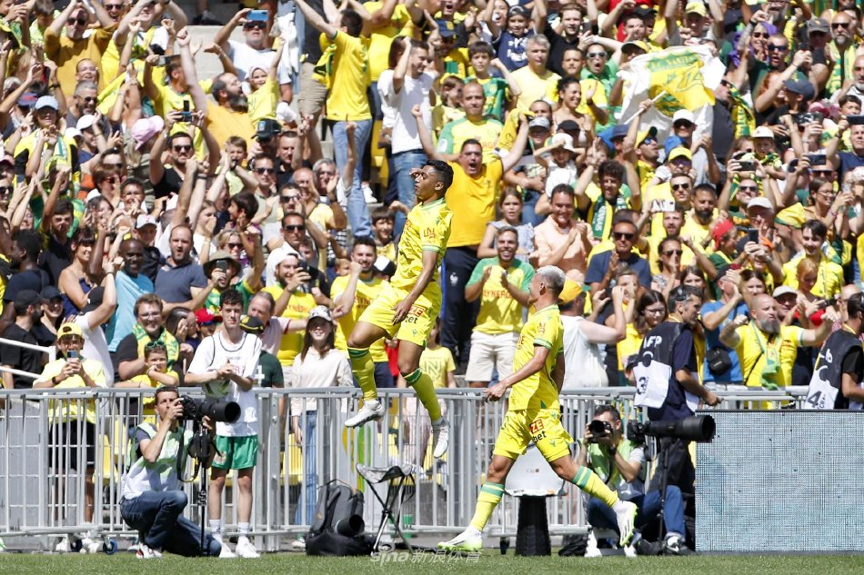 赛的表现虽 赛的表现虽